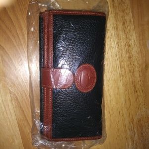 Vintage Dooney and Bourk wallet